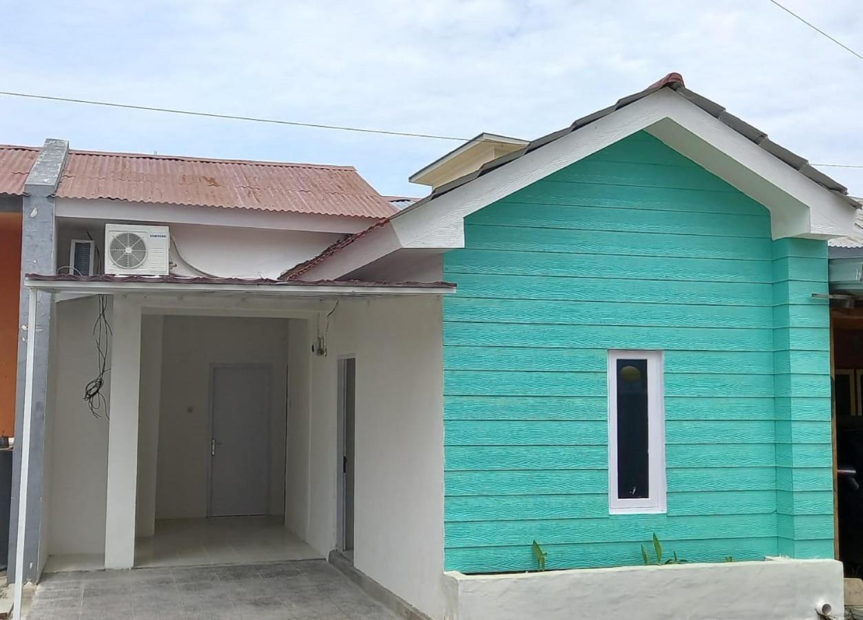 Oyo 90974 Homestay Golo Koe Sejahtera Labuan Bajo Exterior photo