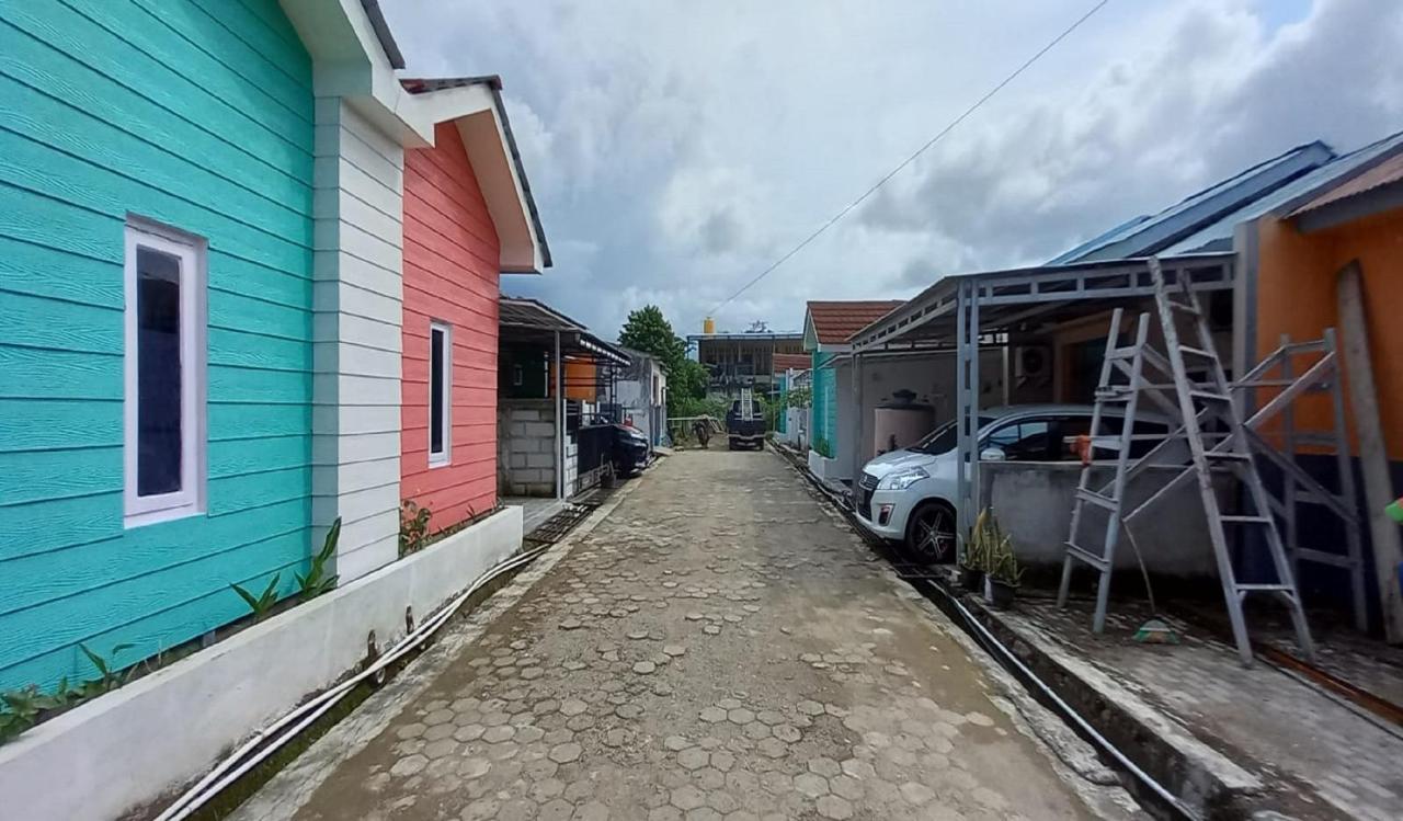 Oyo 90974 Homestay Golo Koe Sejahtera Labuan Bajo Exterior photo